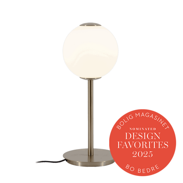 Audrey Table Packshot.png