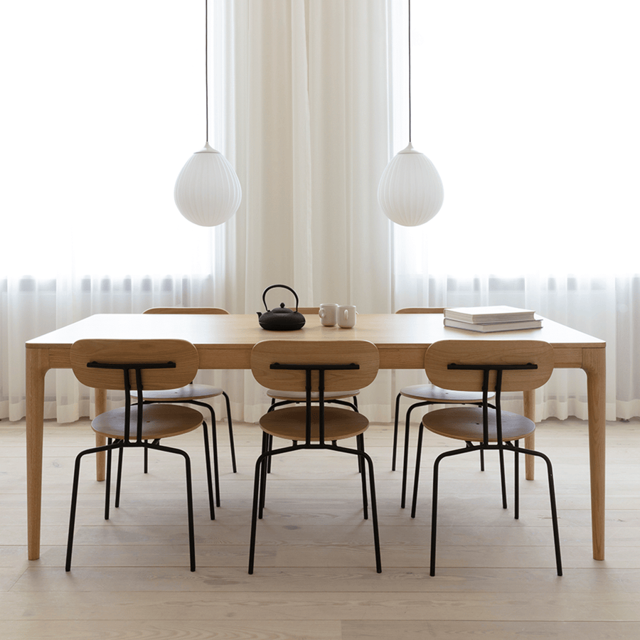 UMAGE Lifestyle Heartnsoul Diningtable Curious Oak Black Aroundtheworld 4 1688Cbc1 A053 4307 9E8d 58E920cb793a (1).png